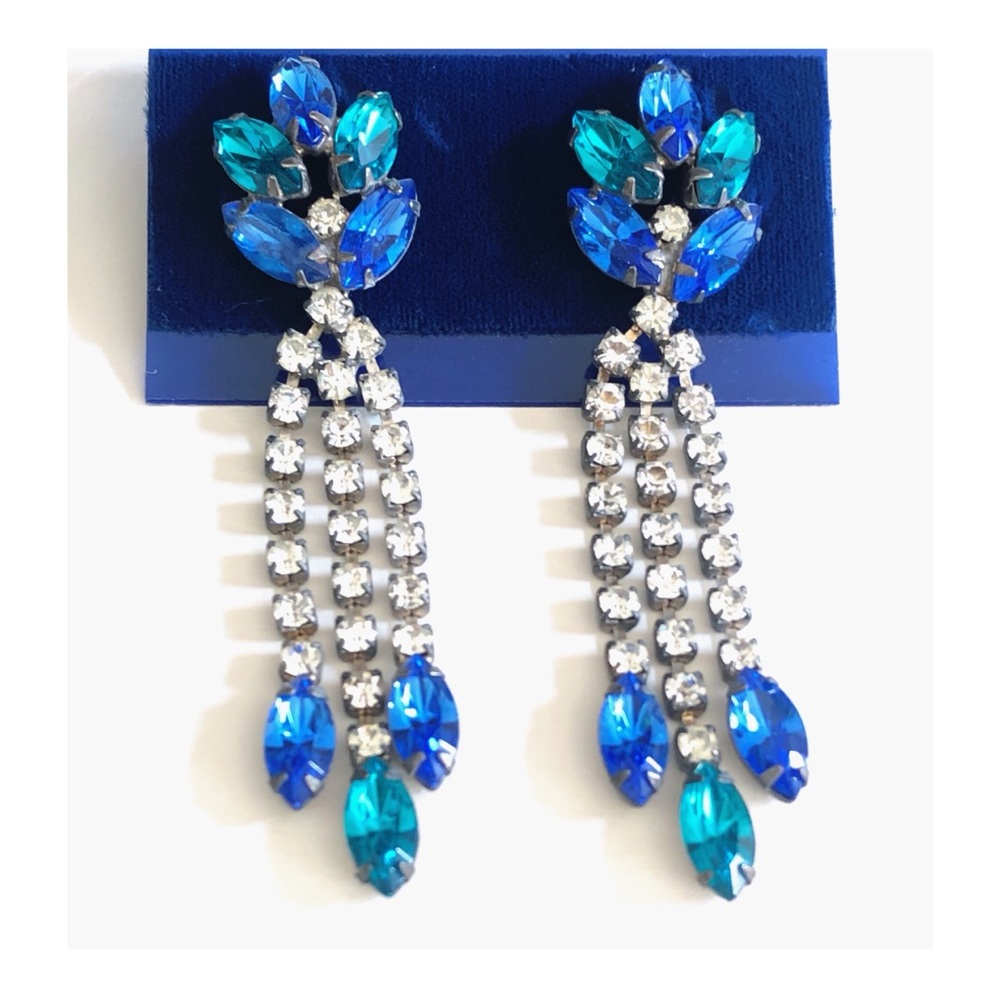Gorgeous Vintage rhinestone dangle earrings